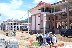 Kiểm tra tiến độ triển khai đầu tư x&acirc;y dựng Trường nội tr&uacute; li&ecirc;n cấp TH-THCS c&aacute;c x&atilde; Mường Hung v&agrave; Chiềng Khương