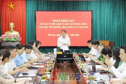 Ban Tuyên giáo và Dân vận Trung ương khảo sát việc triển khai phong trào 'Bình dân học vụ số' tại xã Mai Sơn và phường Chiềng Cơi