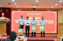 Bộ Công Thương gặp mặt Bà mẹ Việt Nam Anh hùng và thân nhân gia đình thương binh, liệt sĩ nhân kỷ niệm 79 năm Ngày Thương binh - Liệt sĩ