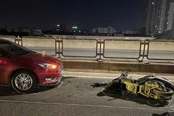 Tai nạn giao thông 27/7: Xe máy đi ngược chiều đối đầu ô tô trên Vành đai 3 trên cao