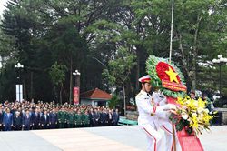 Lâm Đồng: Dâng hương tưởng niệm các Anh hùng liệt sĩ nhân Ngày Thương binh - Liệt sĩ
