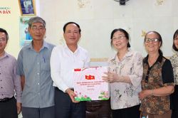 Gia Lai: Chủ tịch UBND tỉnh thăm, tri &acirc;n người c&oacute; c&ocirc;ng nh&acirc;n kỷ niệm 79 năm Ng&agrave;y Thương binh - Liệt sĩ
