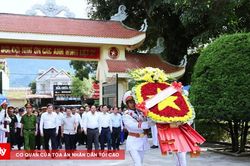 Lai Châu thành kính tri ân các Anh hùng liệt sĩ dịp 27/7
