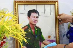 Chuyện về Thượng t&aacute;, liệt sĩ Trần Văn Dũng hy sinh trong ca trực đ&ecirc;m Noel