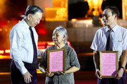 X&uacute;c động cầu truyền h&igrave;nh 'Sao s&aacute;ng dẫn đường'