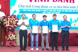 Tôn vinh các tập thể, cá nhân tiêu biểu phong trào công đoàn