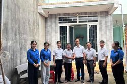 Kiểm to&aacute;n nh&agrave; nước khu vực XII d&acirc;ng hương tưởng niệm Anh h&ugrave;ng liệt sỹ tại Đồng Nai