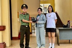 Nữ du khách bỏ quên tài sản hơn 50 triệu đồng trên taxi và cái kết ấm lòng