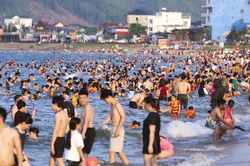 Dự b&aacute;o thời tiết miền Trung h&ocirc;m nay 27/7: Trung Bộ nắng n&oacute;ng 36&deg;C