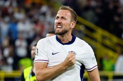 V&igrave; sao Anh l&agrave; chủ nh&agrave; lại kh&ocirc;ng được đặc c&aacute;ch dự EURO 2028?