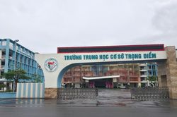 Quảng Ninh ph&ecirc; duyệt đề &aacute;n đưa đ&oacute;n học sinh bằng xe bu&yacute;t điện