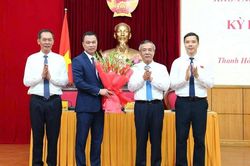 Thiếu tướng T&ocirc; Anh Dũng được bầu giữ chức Chủ tịch UBND tỉnh Thanh H&oacute;a