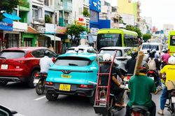 TPHCM đặt mục ti&ecirc;u 20% người d&acirc;n đi lại bằng giao th&ocirc;ng c&ocirc;ng cộng v&agrave;o năm 2030