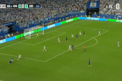 Siêu phẩm World Cup đổi đời Cabral