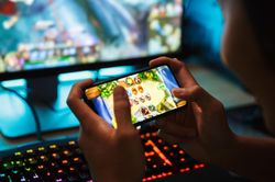Hàng loạt quốc gia siết thời gian chơi game, mạng xã hội với trẻ em
