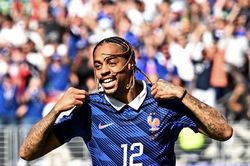 Tin chuyển nhượng 28.7: Liverpool tiếp cận Barcola, Man City theo đuổi Mbaye