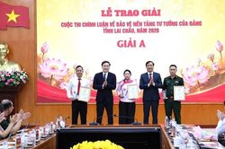 Lai Châu trao giải Cuộc thi Chính luận về bảo vệ nền tảng tư tưởng của Đảng