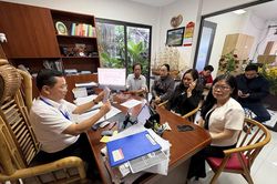 Kh&ocirc;ng bắt buộc c&ocirc;ng chứng: Khoảng trống kh&ocirc;ng chỉ nằm trong mỗi hợp đồng