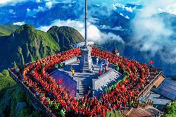 Cáp treo Fansipan 10 năm: Ngày ấy, bây giờ