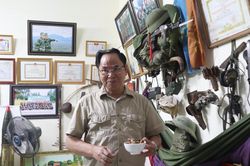 Vinh quang thuộc về những người đang nằm lại (Bài 1: Cựu chiến binh giữ gìn báu vật của đồng đội)