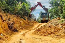 Ách tắc dự án giao thông vùng cao