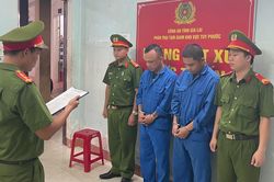 Bắt tạm giam đ&ocirc;i bạn&hellip;nghiện