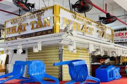 Nhiều tiệm vàng tại TPHCM đóng cửa, giao dịch trầm lắng