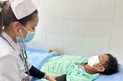 Lâm Đồng: 84 người nghi ngộ độc sau khi ăn bánh mì