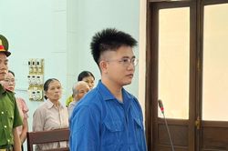 Cựu b&aacute;c sĩ ở TP Huế lĩnh &aacute;n 11 năm t&ugrave; v&igrave; nhiều lần trộm tiệm v&agrave;ng
