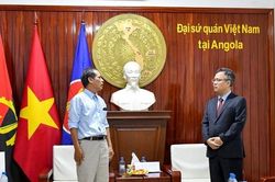 Đại sứ qu&aacute;n Việt Nam tại Angola tổ chức gặp mặt cựu chiến binh Việt Nam