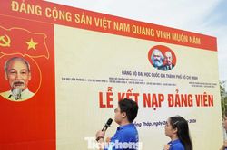 Kết nạp Đảng 10 chiến sĩ Mùa hè xanh tại Đồng Tháp