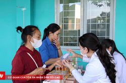 Kh&aacute;m sức khỏe TP.HCM: Nhiều địa phương tăng tốc về đ&iacute;ch