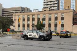 Nổ súng gần lãnh sự quán Mỹ ở Canada, cảnh sát ráo riết tìm nghi phạm
