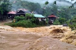 Y&ecirc;u cầu chủ động ứng ph&oacute; với mưa lớn, lũ qu&eacute;t, sạt lở đất v&agrave; gi&oacute; mạnh tr&ecirc;n biển