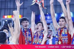 Màn thể hiện ấn tượng của đối chuyền Đinh Văn Phương tại SEA V Cup