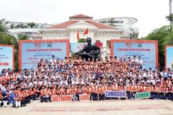 'Vòng tay bè bạn' lan tỏa tình hữu nghị Việt Nam-Lào-Campuchia