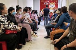 Làn sóng bán lại gây sức ép lên thị trường kim cương Việt Nam