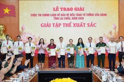 Quan t&acirc;m ph&aacute;t hiện, bồi dưỡng đội ngũ viết ch&iacute;nh luận n&ograve;ng cốt