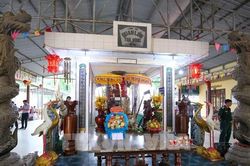 Di tích Lăng mộ Quan lớn Trà Vong hơn 200 năm ở Tây Ninh