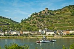 Mực nước sông Rhein xuống thấp có thể đẩy nền kinh tế Đức vào tình trạng trì trệ