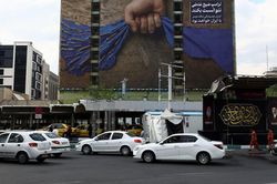 Dư luận Mỹ ho&agrave;i nghi mục ti&ecirc;u chiến tranh Iran của &ocirc;ng Trump