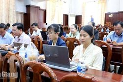 60 học vi&ecirc;n tập huấn kỹ năng b&aacute;n h&agrave;ng tr&ecirc;n nền tảng số