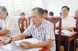 Bồi dưỡng kiến thức dân tộc tại hai xã Châu Phong và Vĩnh Hậu