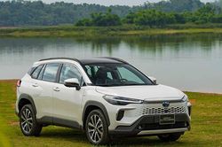 Đánh giá Toyota Corolla Cross 2026: Thiết kế mới ấn tượng, động cơ Hybrid tối ưu