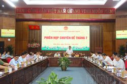 UBND tỉnh họp phiên chuyên đề tháng 7