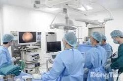Nếu chưa thể chữa lành, thì trước hết, đừng gây hại