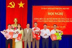 UBND phường Hội Phú công bố các quyết định về công tác cán bộ