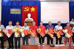 Đảng ủy xã Ninh Phước công bố quyết định thành lập 25 chi bộ thôn