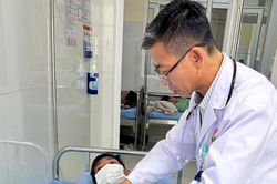 Lâm Đồng kịp thời cấp cứu các trường hợp ngộ độc thực phẩm nghi do bánh mì