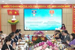 Ủy ban MTTQ Việt Nam tỉnh L&acirc;m Đồng hội đ&agrave;m với Ủy ban Mặt trận L&agrave;o x&acirc;y dựng đất nước tỉnh Champasak